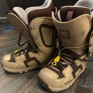Burton Freestyle Men’s Snowboard Boots BOB MARLEY EDITION- Rare find…..